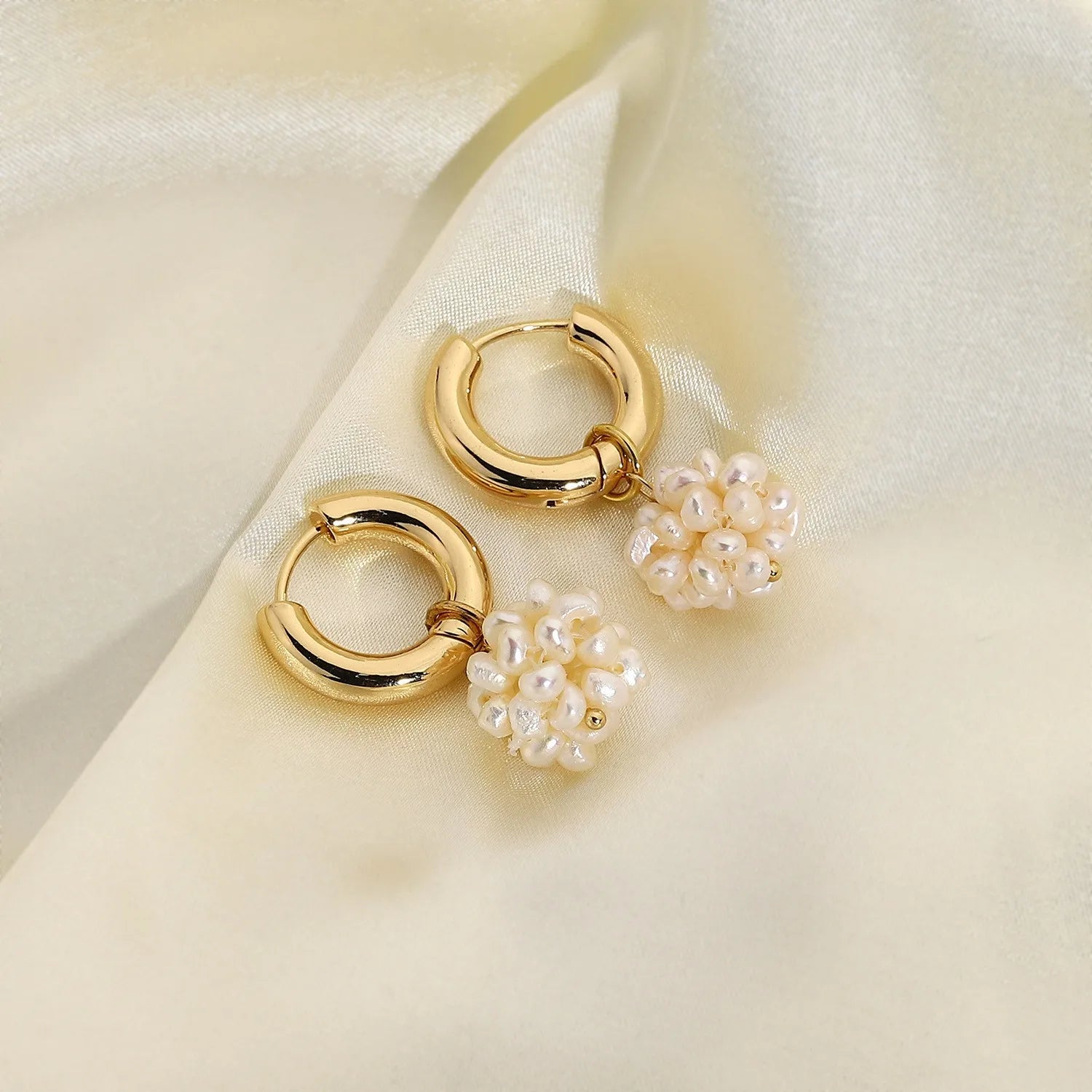 Unique Design Irregular Freshwater Pearl Hoop Earrings for Women Baroque Pearls Beads Circle Statement Earring Brincos