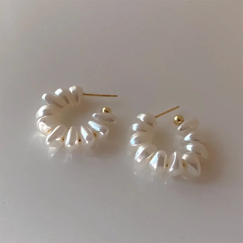 Unique Design Irregular Freshwater Pearl Hoop Earrings for Women Baroque Pearls Beads Circle Statement Earring Brincos