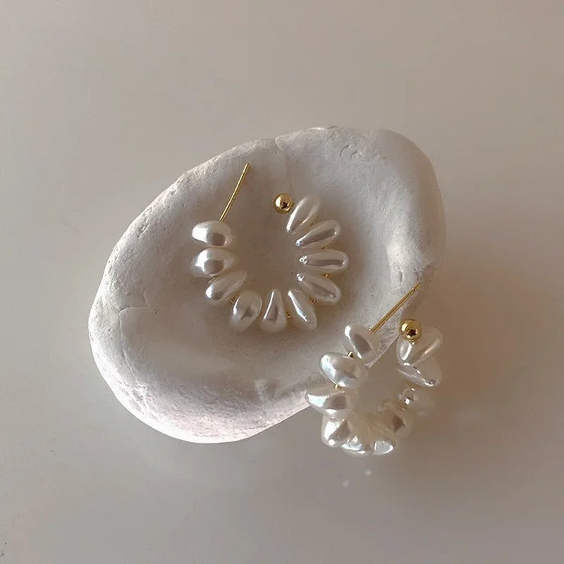 Unique Design Irregular Freshwater Pearl Hoop Earrings for Women Baroque Pearls Beads Circle Statement Earring Brincos